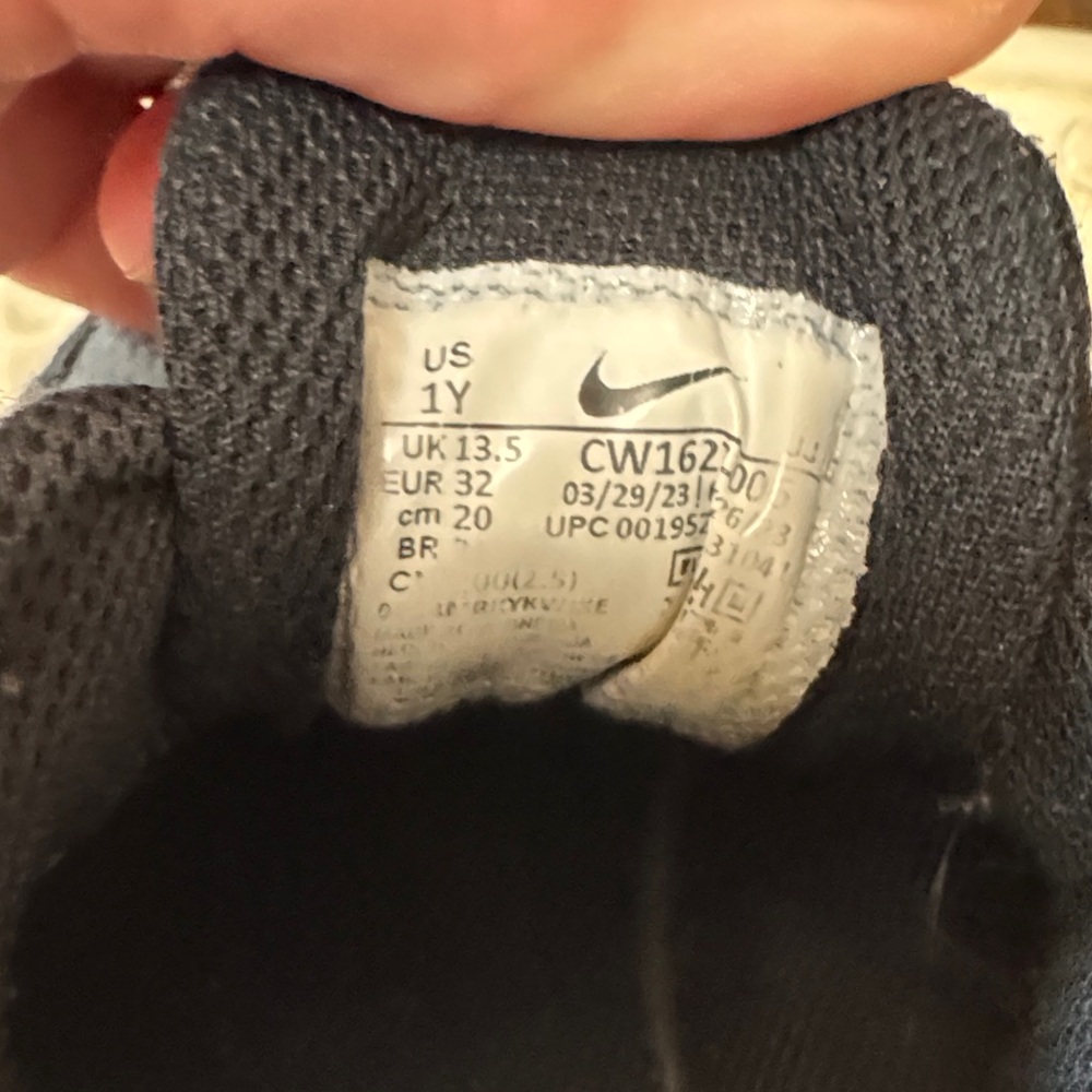 Nike Kids AIR Black and Lime Sneakers - Picture 4 of 4